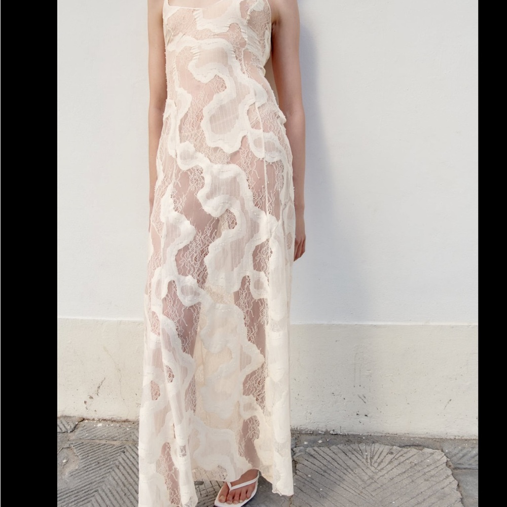 Elegant Cream Lace Dress